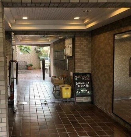 喜多見駅 徒歩3分 3階の物件外観写真